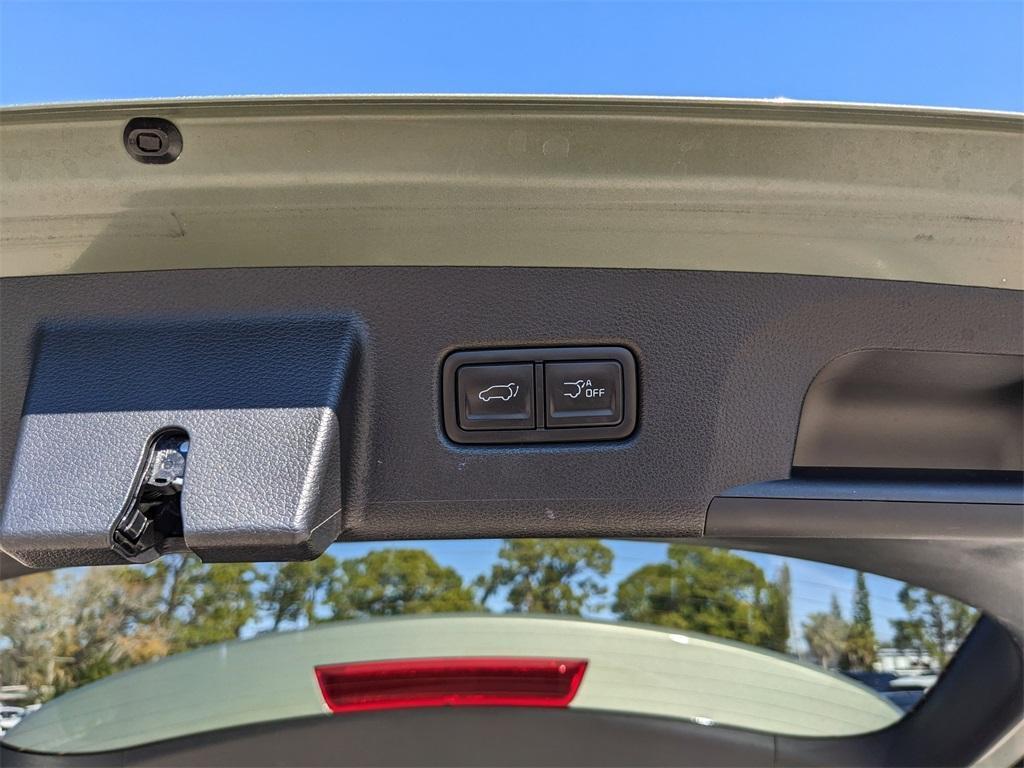 used 2024 Kia Telluride car, priced at $37,241