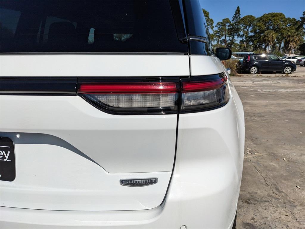 used 2022 Jeep Grand Cherokee car, priced at $35,893