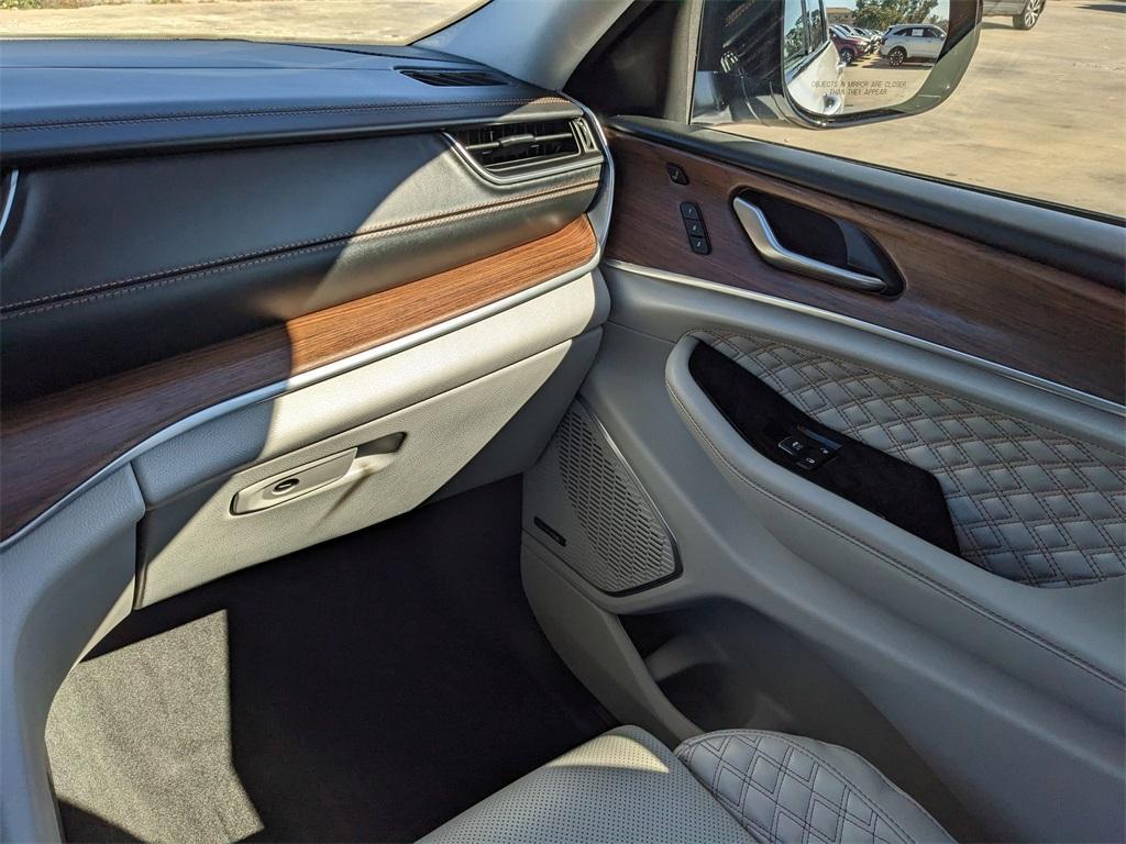 used 2022 Jeep Grand Cherokee car, priced at $35,893