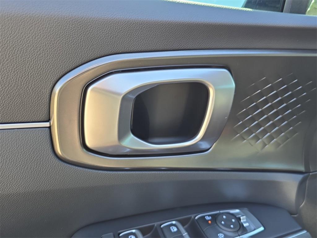 new 2026 Kia Sorento Hybrid car, priced at $39,648