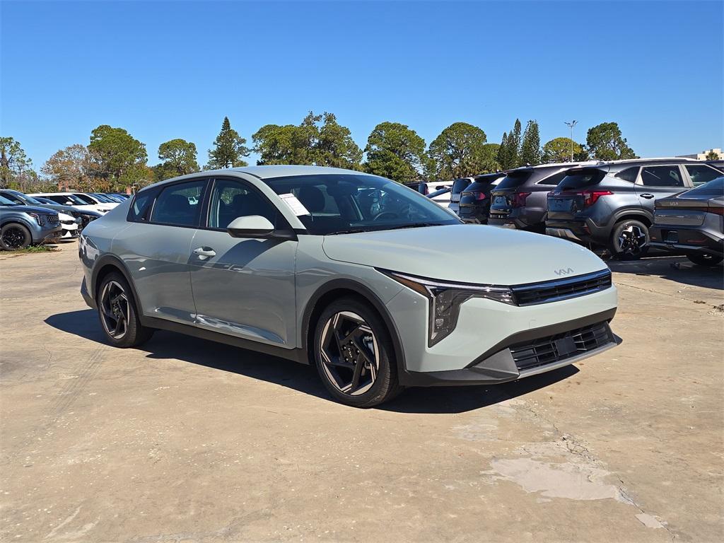 new 2026 Kia K4 car, priced at $25,325