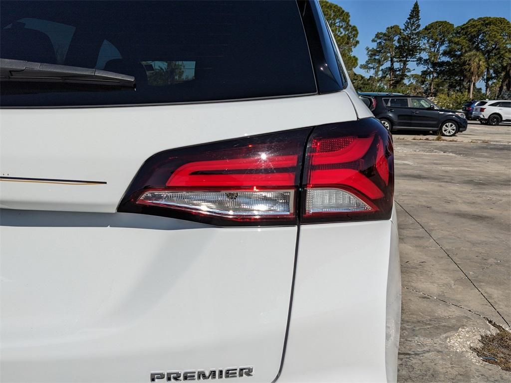 used 2022 Chevrolet Equinox car, priced at $20,894