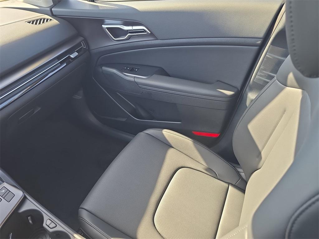 new 2026 Kia Sportage Hybrid car, priced at $33,884