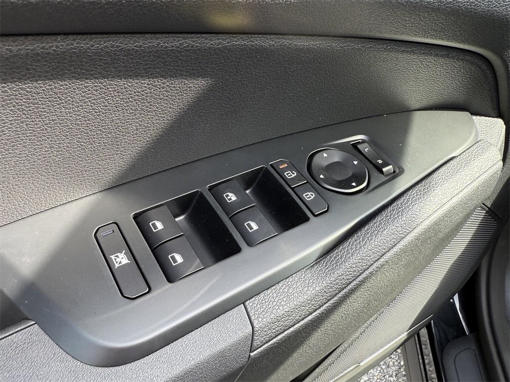 new 2026 Kia Sportage Hybrid car, priced at $29,884