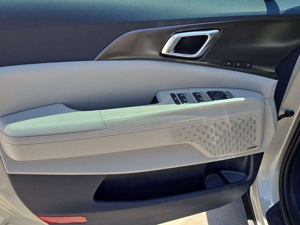 new 2026 Kia Carnival car, priced at $52,306