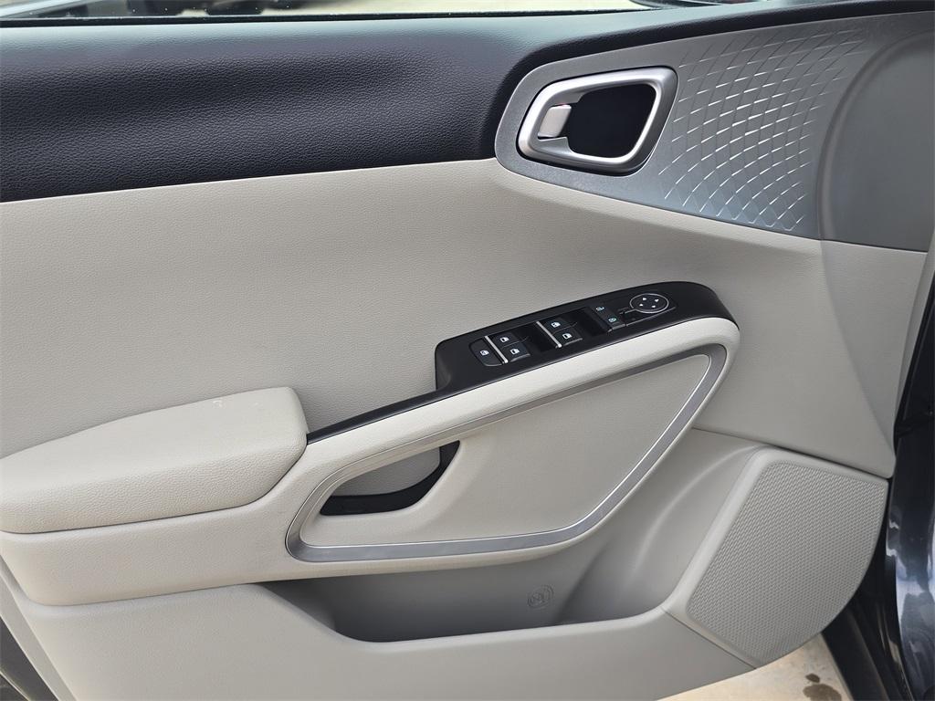 used 2025 Kia Soul car, priced at $18,192