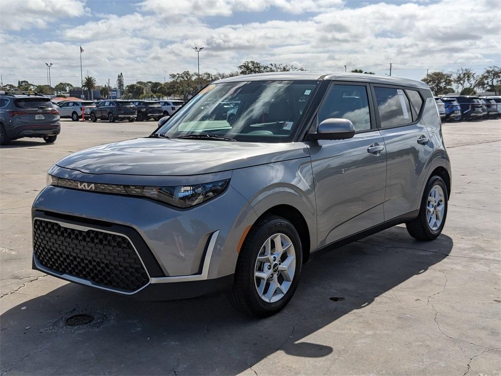used 2025 Kia Soul car, priced at $18,342