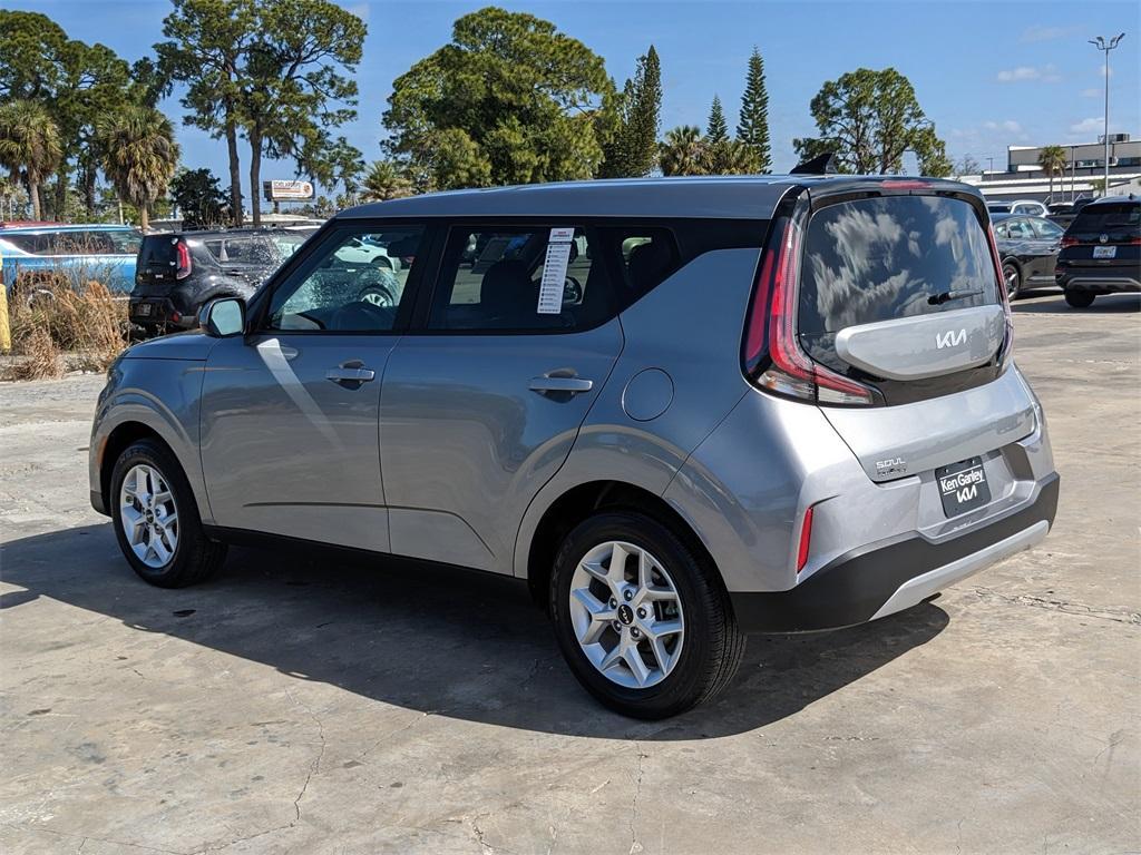 used 2025 Kia Soul car, priced at $18,342