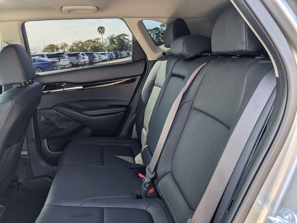 used 2025 Kia Seltos car, priced at $22,343