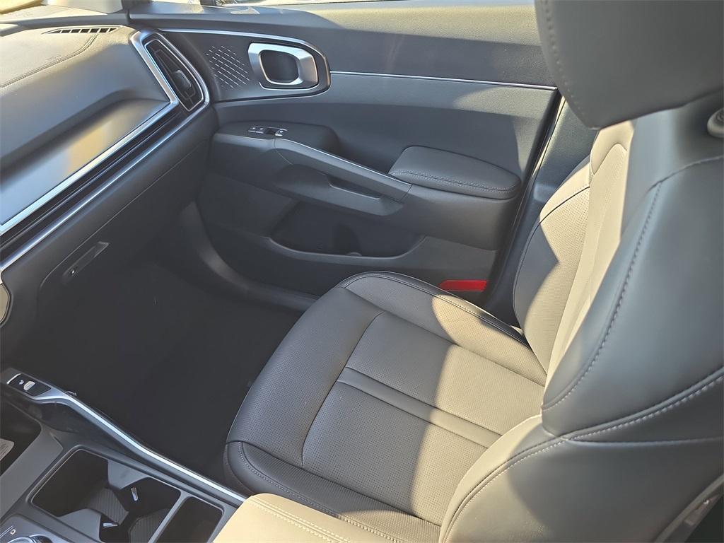 new 2026 Kia Sorento Hybrid car, priced at $35,911