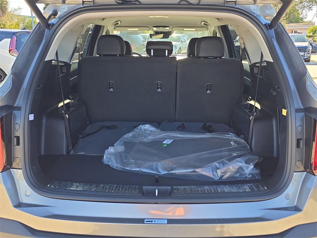 new 2026 Kia Sorento Hybrid car, priced at $35,911