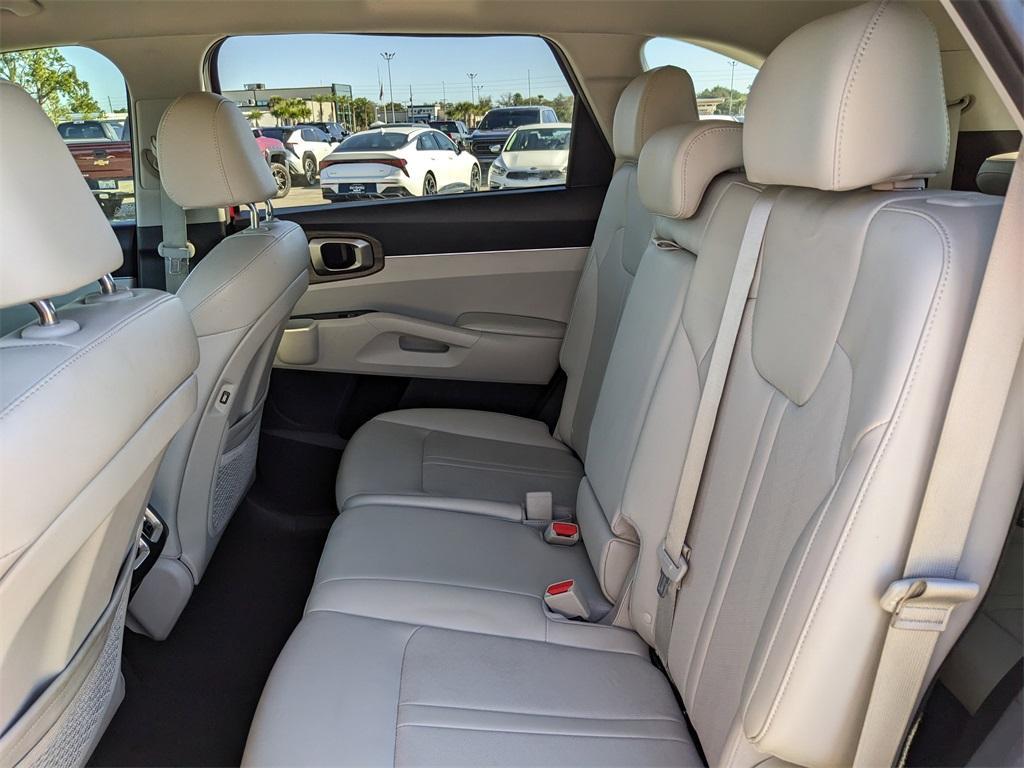 used 2023 Kia Sorento car, priced at $27,772