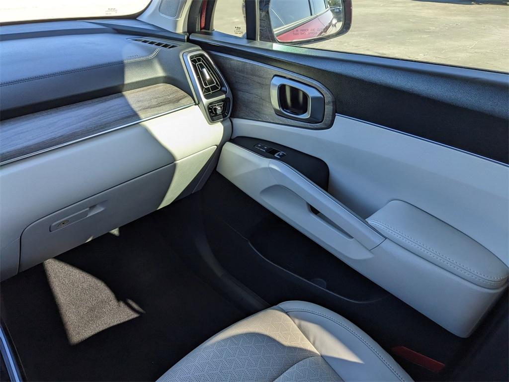 used 2023 Kia Sorento car, priced at $27,772