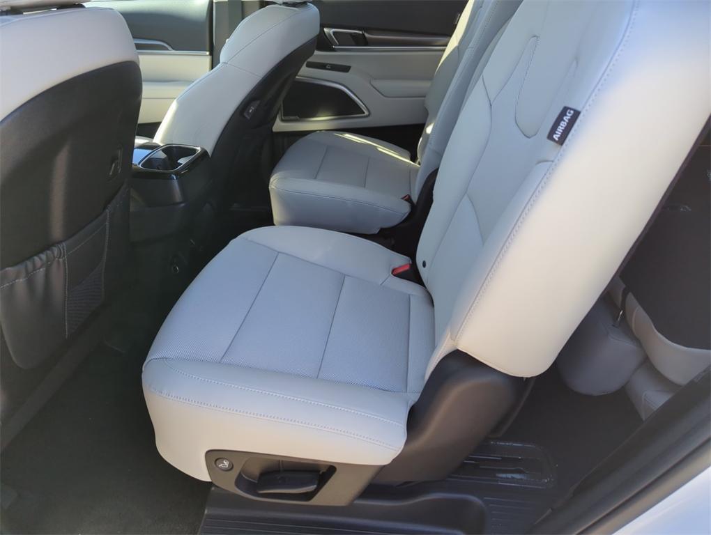 new 2025 Kia Telluride car, priced at $40,916