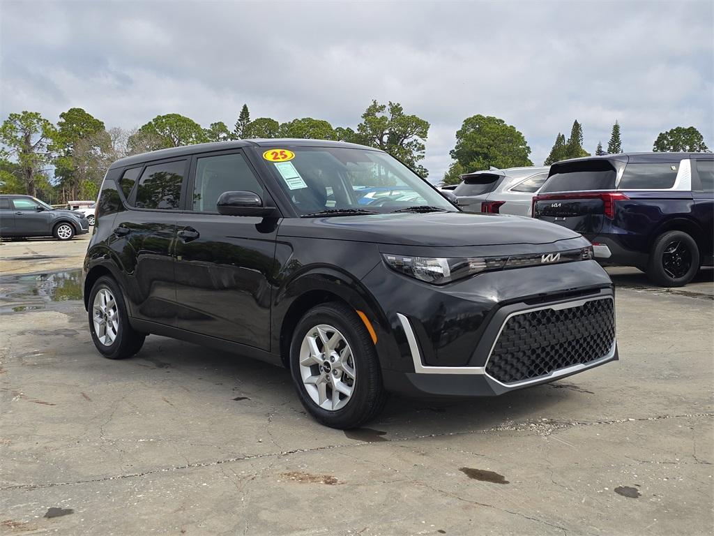 used 2025 Kia Soul car, priced at $18,272