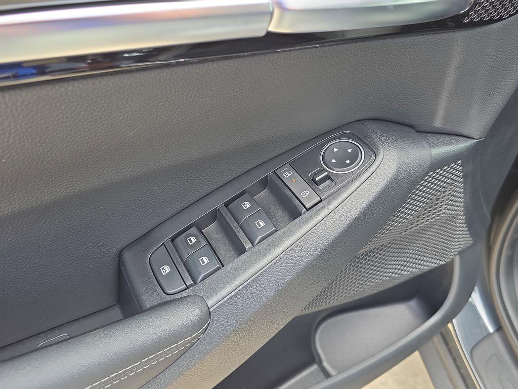 new 2026 Kia Seltos car, priced at $25,993