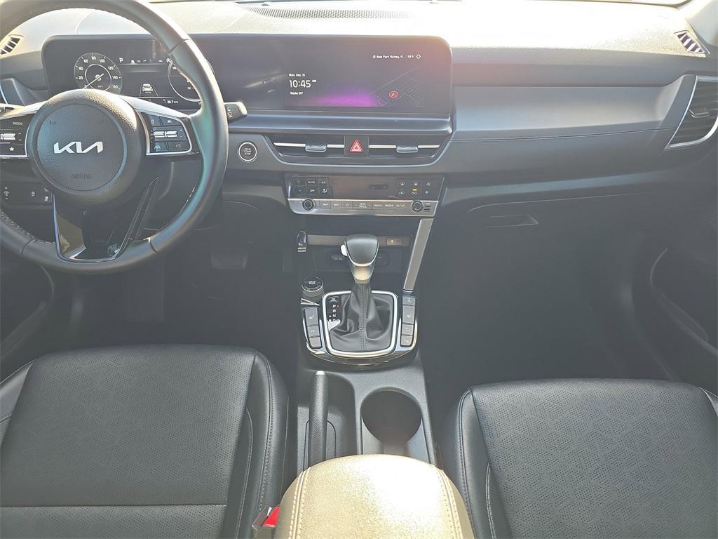 used 2025 Kia Seltos car, priced at $22,993