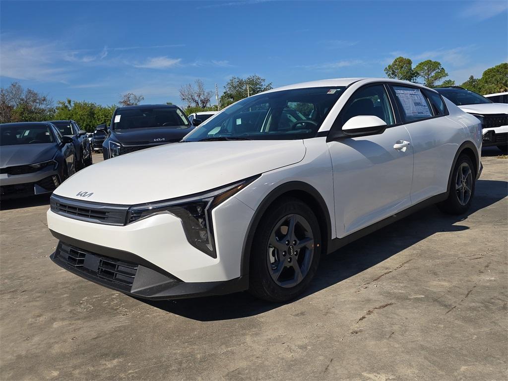 new 2025 Kia K4 car, priced at $23,271