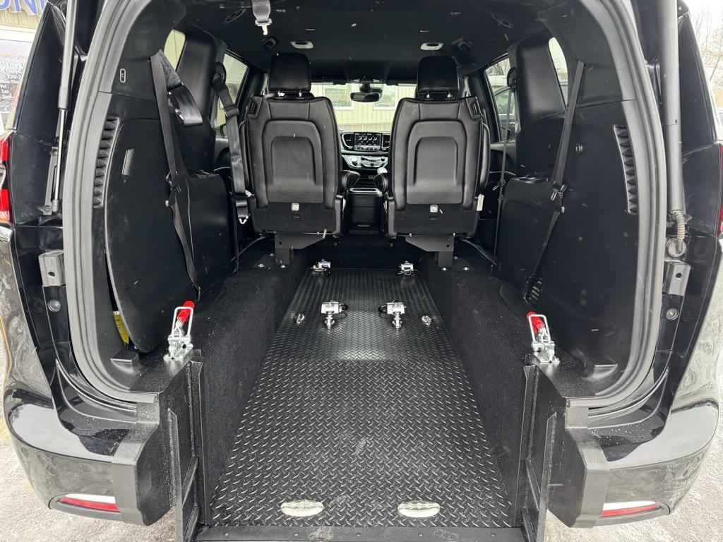 used 2025 Chrysler Pacifica car, priced at $52,900