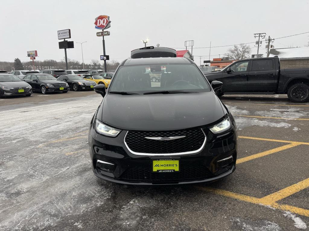 used 2025 Chrysler Pacifica car, priced at $52,900