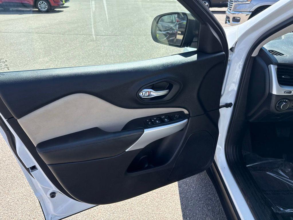 used 2017 Jeep Cherokee car, priced at $14,849