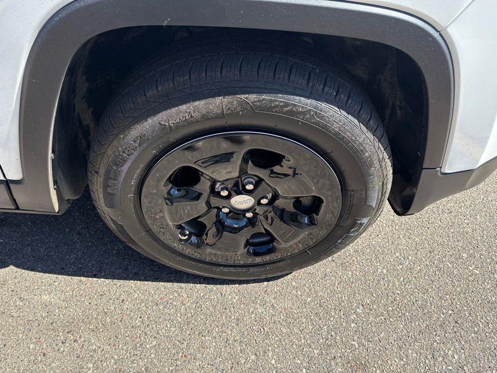 used 2017 Jeep Cherokee car, priced at $14,849