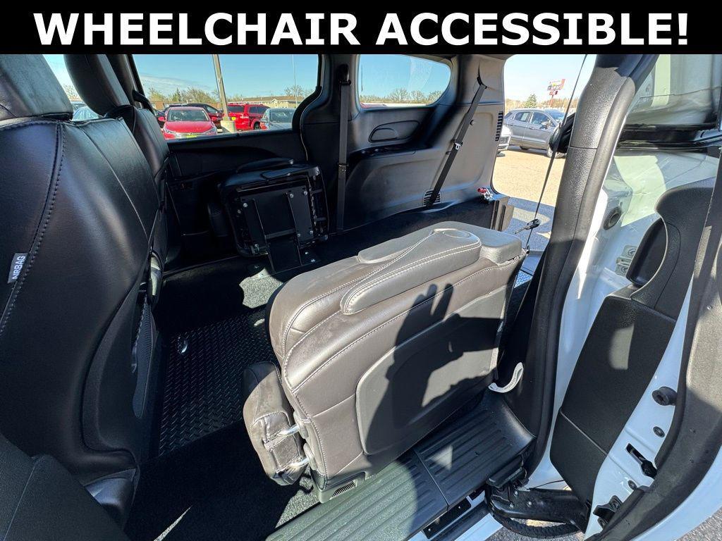 used 2026 Chrysler Pacifica car, priced at $63,250