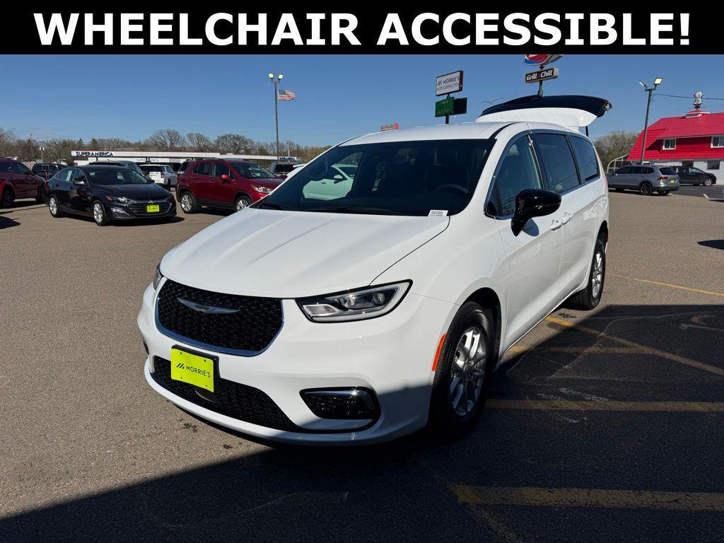 used 2026 Chrysler Pacifica car, priced at $63,250