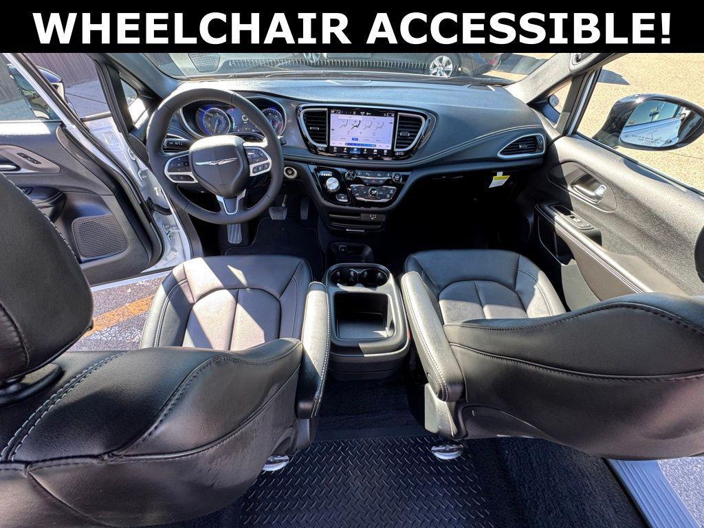 used 2026 Chrysler Pacifica car, priced at $63,250