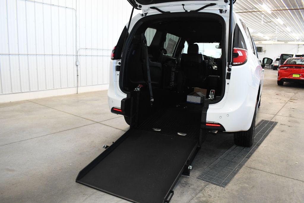 used 2026 Chrysler Pacifica car, priced at $62,900