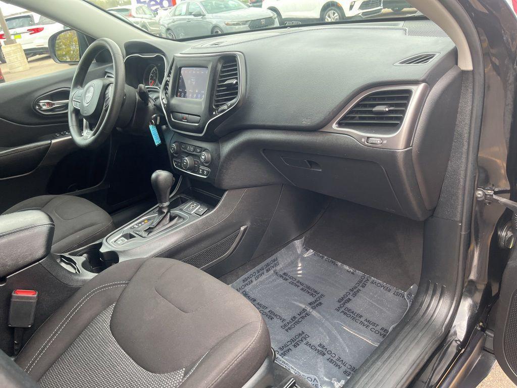 used 2020 Jeep Cherokee car, priced at $16,349