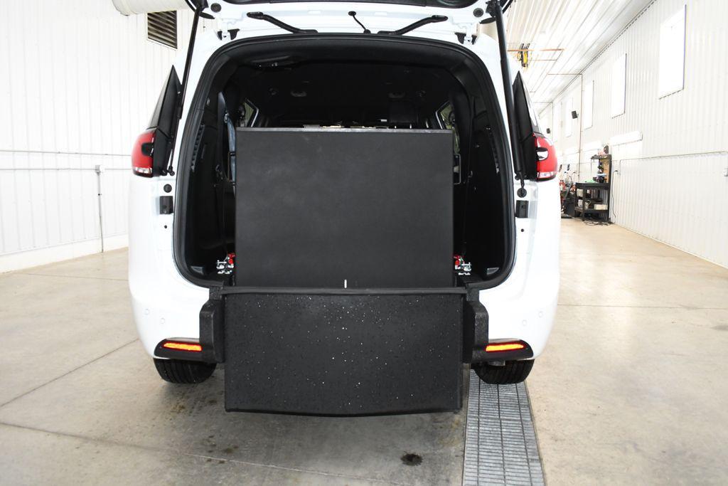 used 2026 Chrysler Pacifica car, priced at $62,900