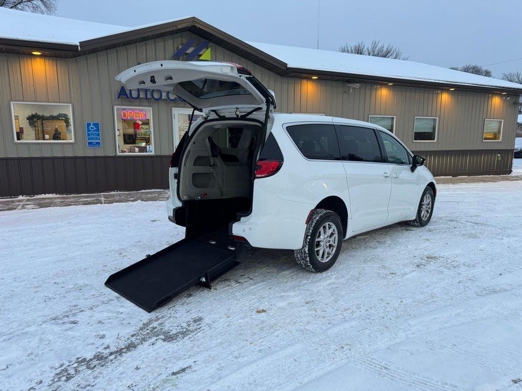 used 2024 Chrysler Pacifica car, priced at $50,435