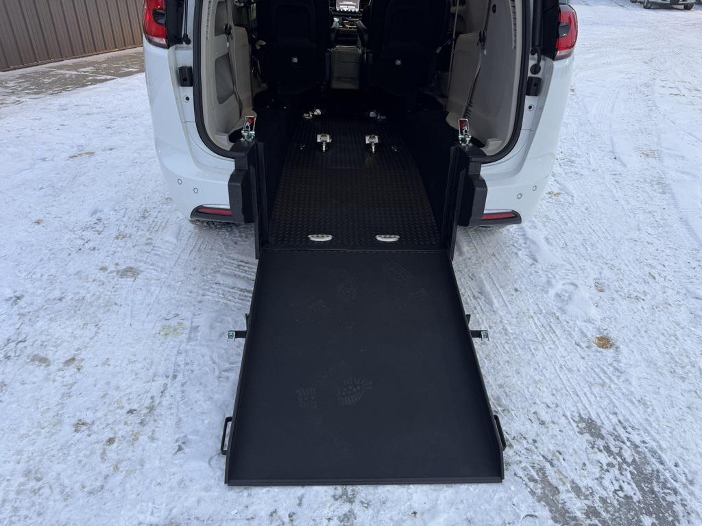 used 2024 Chrysler Pacifica car, priced at $50,435