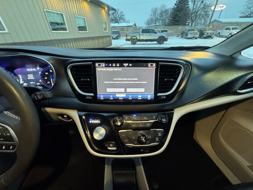 used 2024 Chrysler Pacifica car, priced at $50,435