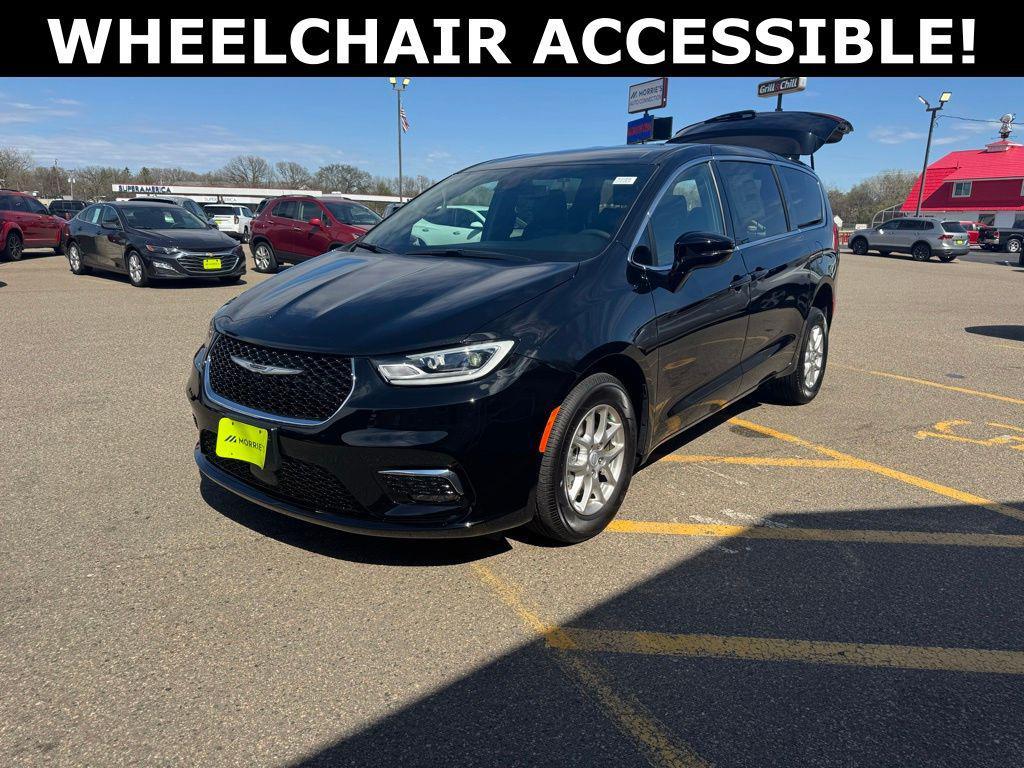 used 2026 Chrysler Pacifica car, priced at $63,250