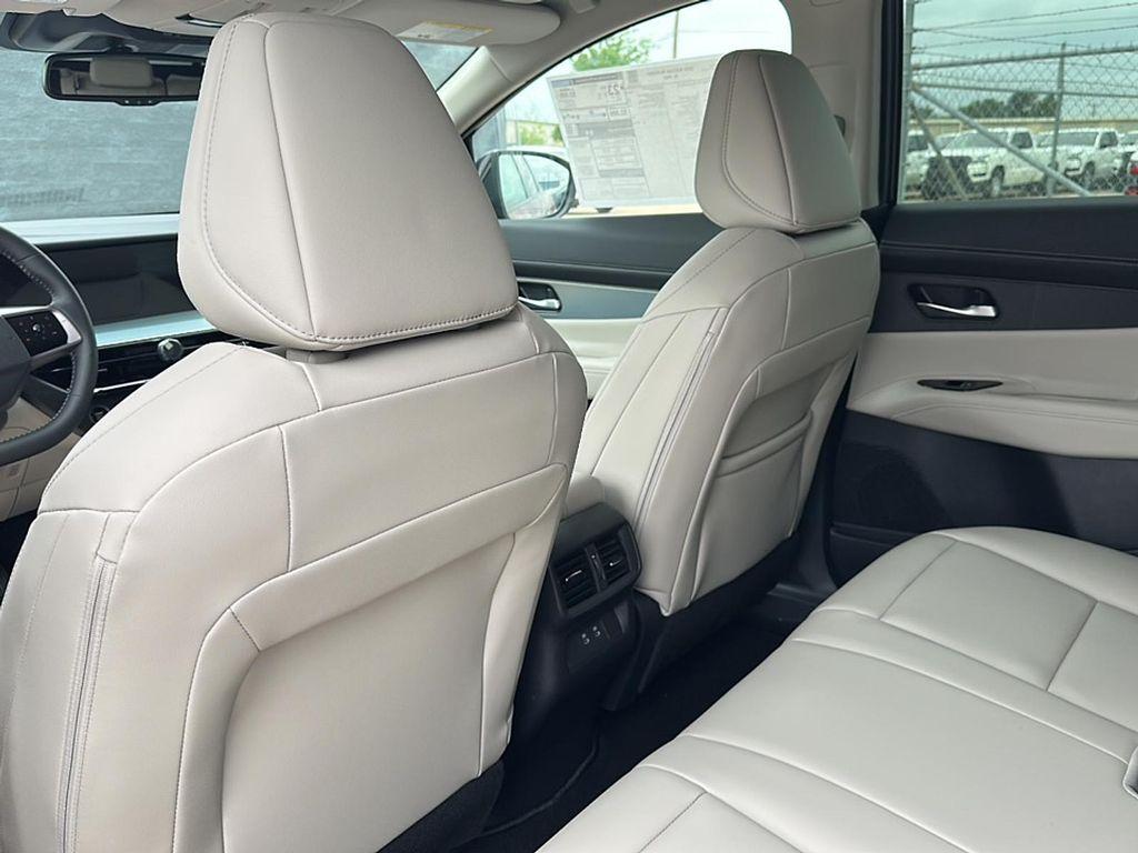 new 2025 Nissan Murano car, priced at $41,016