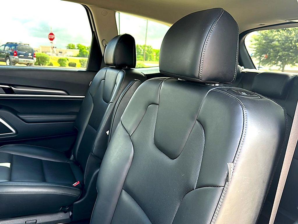 used 2024 Kia Telluride car, priced at $32,000