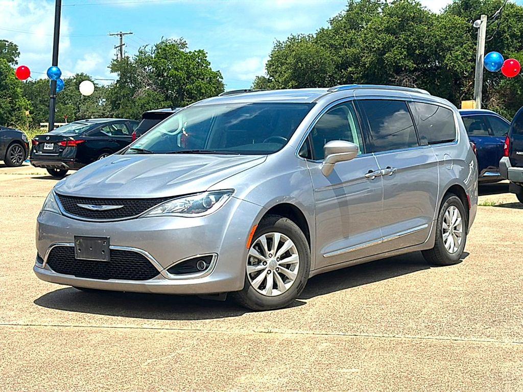 used 2019 Chrysler Pacifica car, priced at $16,995