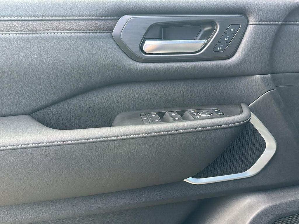 new 2026 Nissan Armada car, priced at $70,180