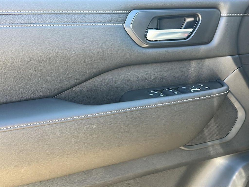 new 2026 Nissan Armada car, priced at $58,045