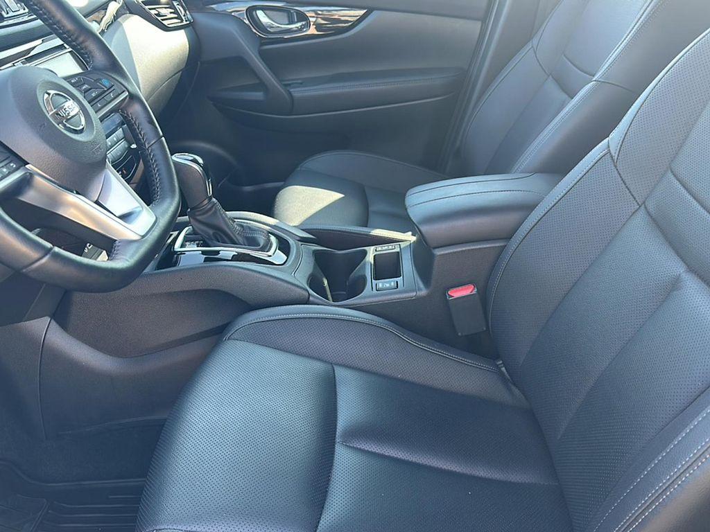 used 2021 Nissan Rogue Sport car, priced at $22,995