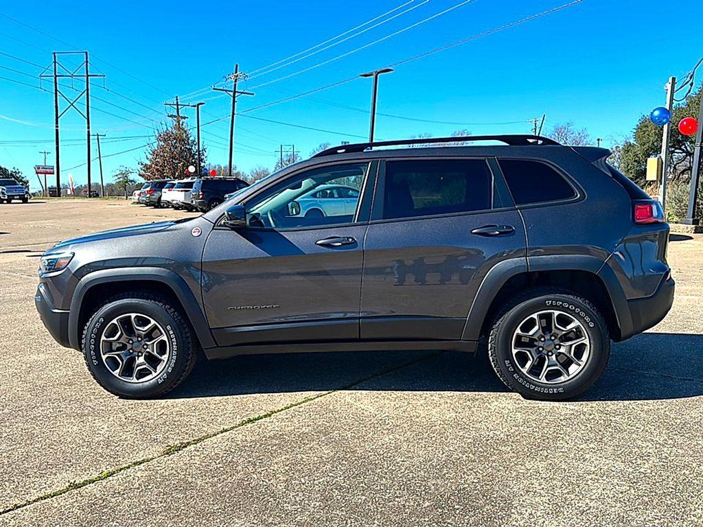used 2022 Jeep Cherokee car, priced at $19,995