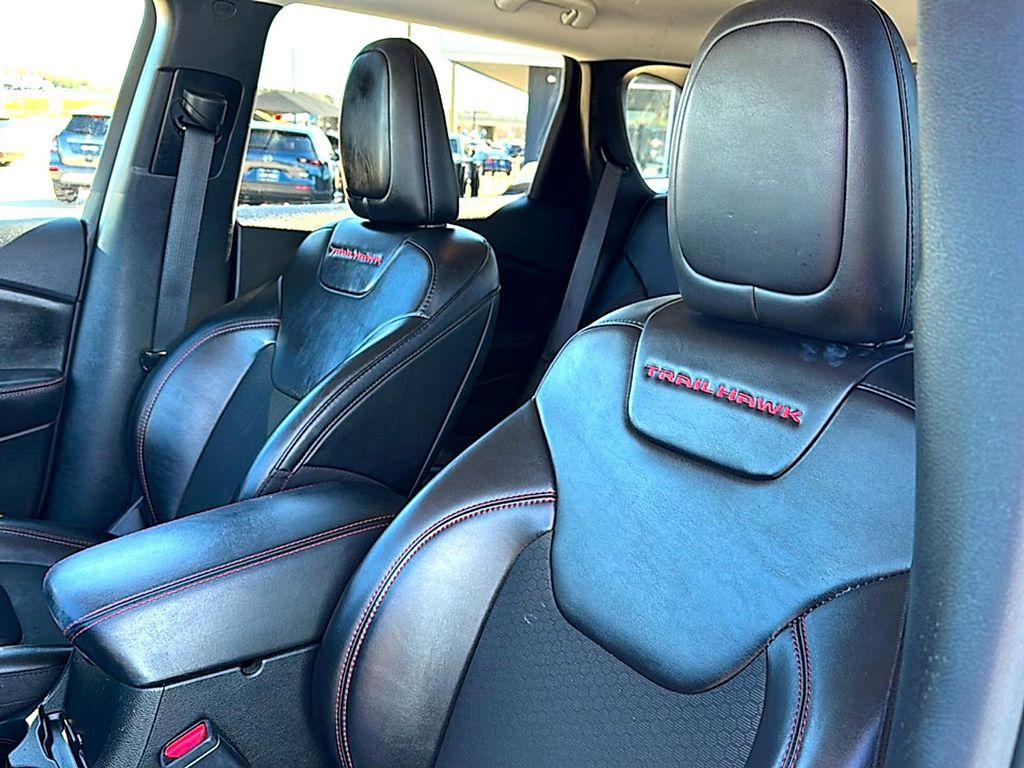 used 2022 Jeep Cherokee car, priced at $19,995