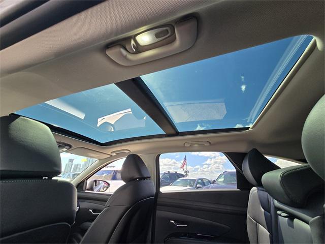 new 2026 Hyundai TUCSON Hybrid car, priced at $43,365