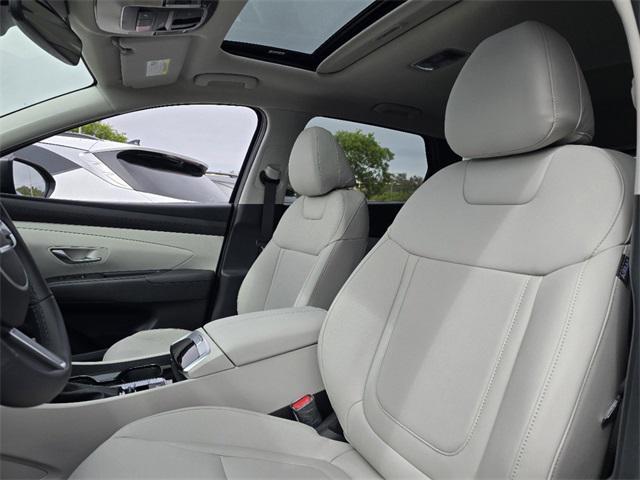 new 2025 Hyundai Tucson car, priced at $34,104