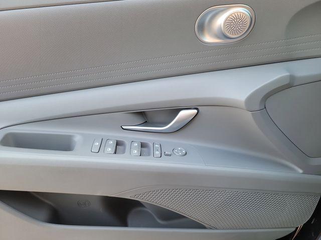 used 2022 Hyundai Elantra car, priced at $21,039