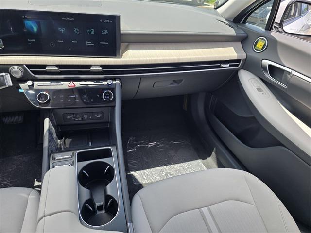 new 2025 Hyundai Sonata Hybrid car, priced at $25,044