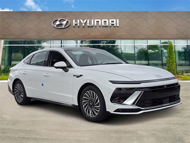 new 2025 Hyundai Sonata Hybrid car, priced at $32,733