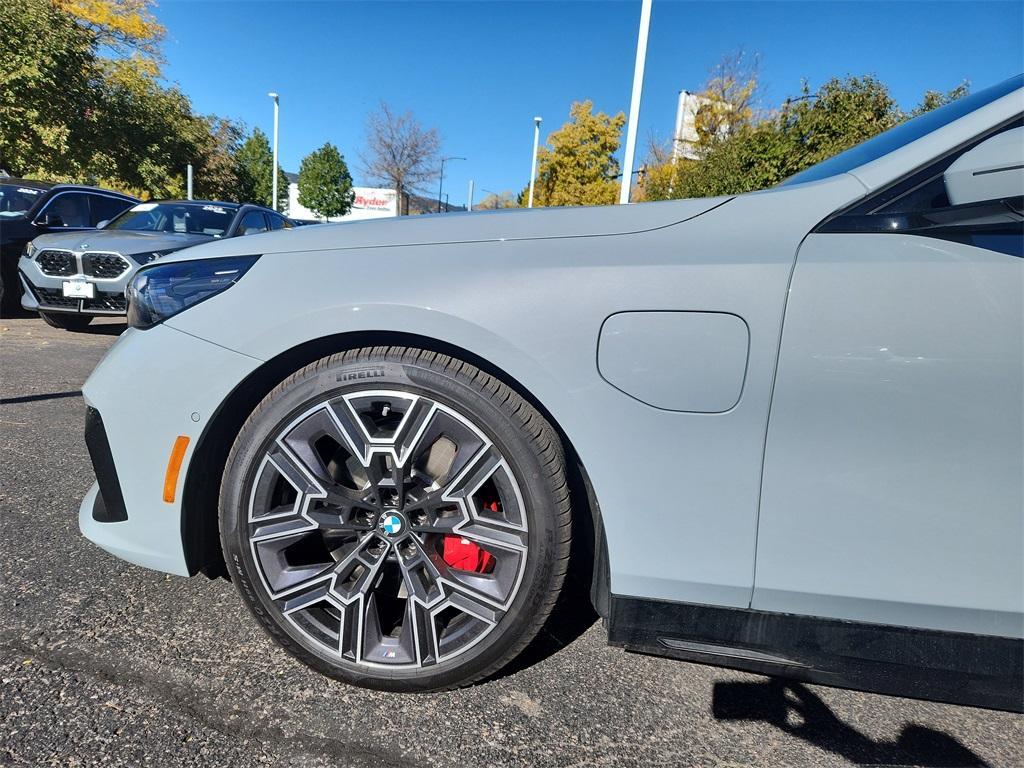 new 2026 BMW 550e car, priced at $81,025